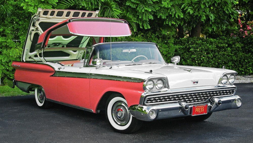 1959 Ford Skyliner “HideAway Hardtop” Showcased in Havana